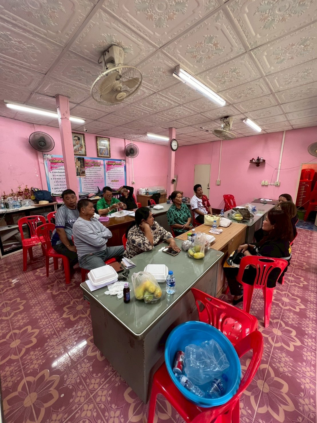 title - ลงพื้นที่พบเกษตรกรที่ได้รับผลกระทบจากพายุฤดูร้อน ในเขตปฏิรูปที่ดิน 